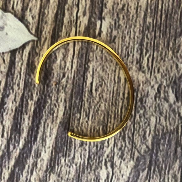 Never Give Up Inspirational Bracelet - Picture 5 of 6